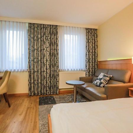 Apartment Hotel KRAL - BUSINESS HOTEL&SERVICED APARTMENTS Erlangen Buitenkant foto