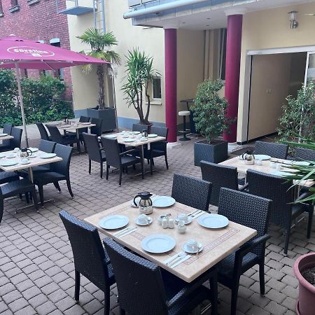 Apartment Hotel KRAL - BUSINESS HOTEL&SERVICED APARTMENTS Erlangen Buitenkant foto