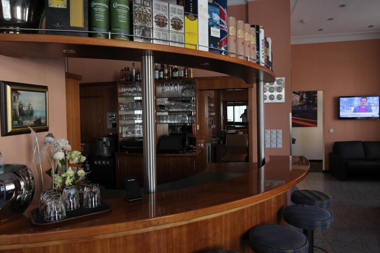Apartment Hotel KRAL - BUSINESS HOTEL&SERVICED APARTMENTS Erlangen Buitenkant foto