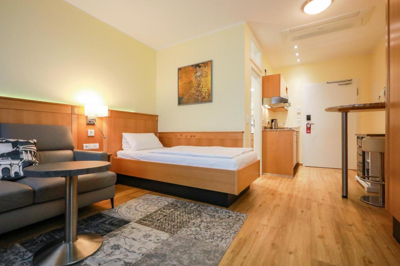 Apartment Hotel KRAL - BUSINESS HOTEL&SERVICED APARTMENTS Erlangen Buitenkant foto