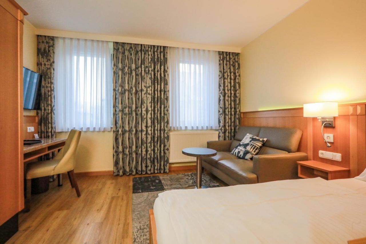 Apartment Hotel KRAL - BUSINESS HOTEL&SERVICED APARTMENTS Erlangen Buitenkant foto