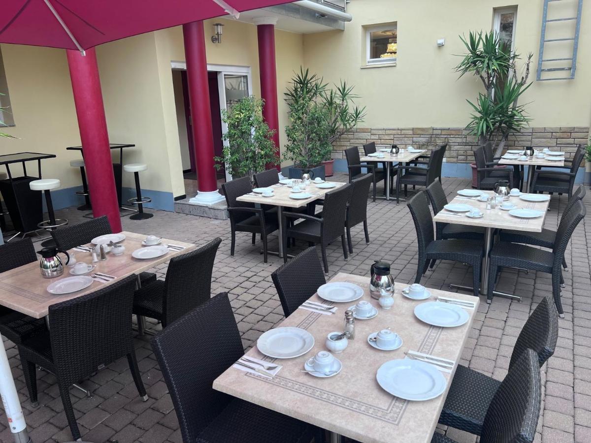 Apartment Hotel KRAL - BUSINESS HOTEL&SERVICED APARTMENTS Erlangen Buitenkant foto