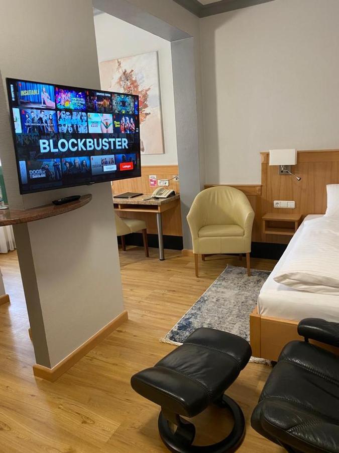 Apartment Hotel KRAL - BUSINESS HOTEL&SERVICED APARTMENTS Erlangen Buitenkant foto