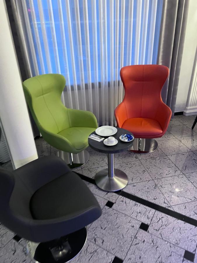 Apartment Hotel KRAL - BUSINESS HOTEL&SERVICED APARTMENTS Erlangen Buitenkant foto