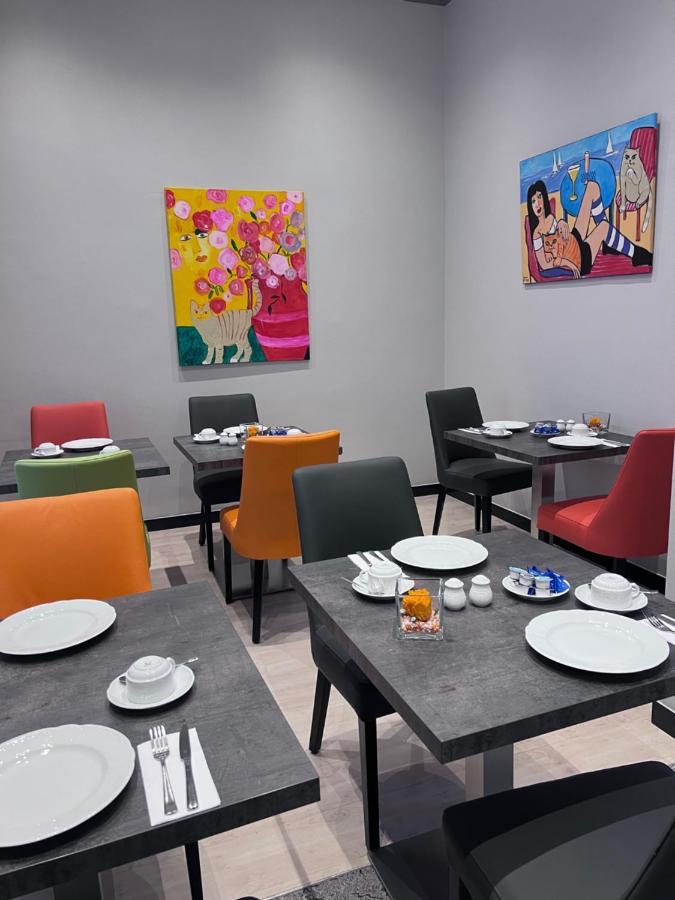 Apartment Hotel KRAL - BUSINESS HOTEL&SERVICED APARTMENTS Erlangen Buitenkant foto