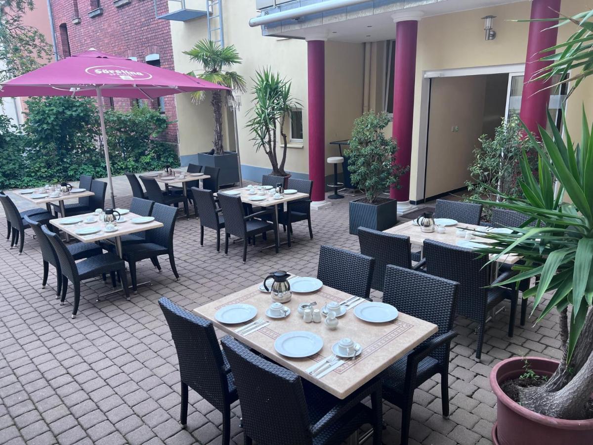 Apartment Hotel KRAL - BUSINESS HOTEL&SERVICED APARTMENTS Erlangen Buitenkant foto